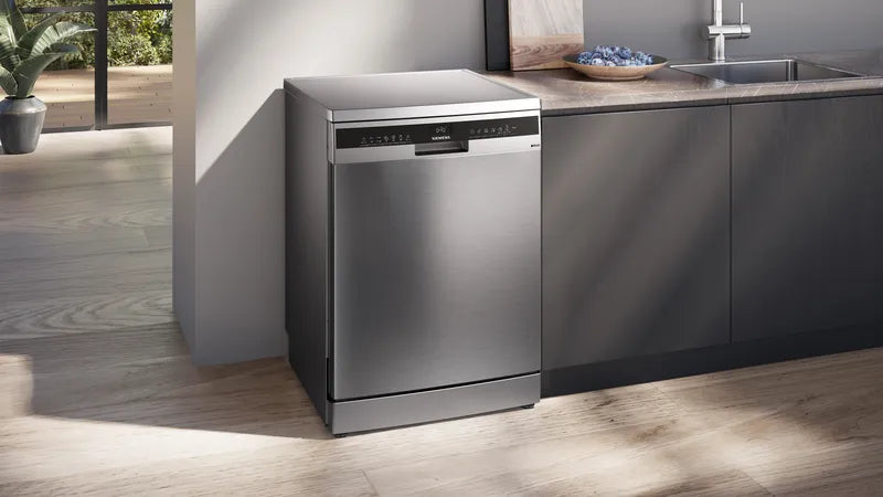 OFERTA LAVAVAJILLAS SIEMENS iQ300 SN23HI02ME, INOX, 14 Servicios, Tercera Bandeja, Clase D, Blanco