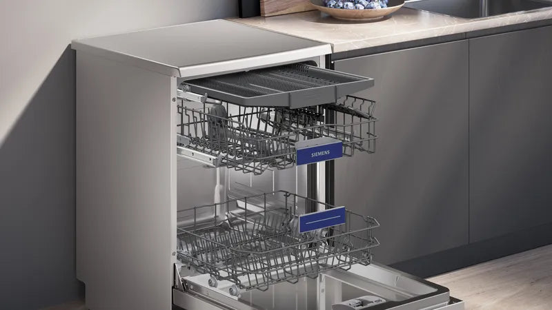OFERTA LAVAVAJILLAS SIEMENS iQ300 SN23HI02ME, INOX, 14 Servicios, Tercera Bandeja, Clase D, Blanco
